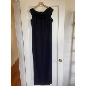 Custom Black Sleeveless Evening Dress With Lace Color Size M